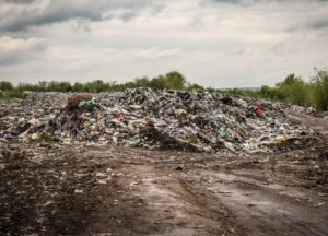 Kebakaran TPA Jatiwaringin Jadi Sorotan, Open Dumping Dinilai Harus Segera Dihentikan - BeritaEropa.com