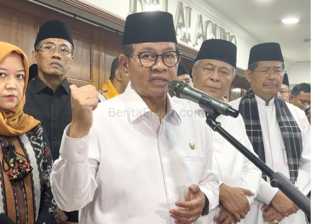 Pramono Minta Tindak Tegas Temuan Ratusan Senjata di Sekolah